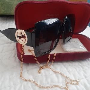 New Gucci GG Sunglasses w/Gucci Chain 1022s Black